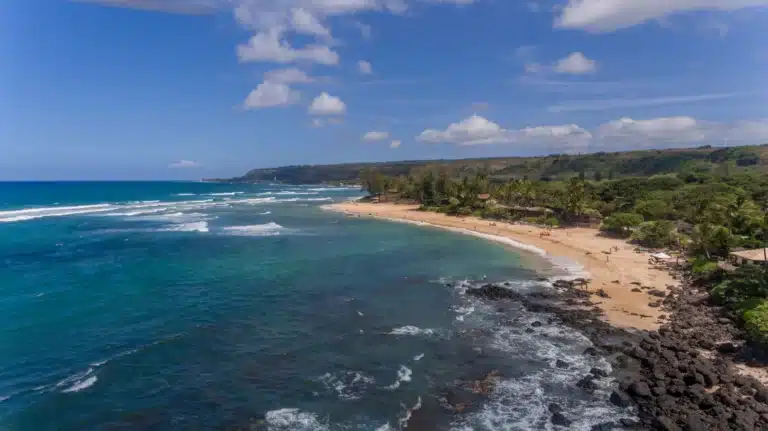 Chun's Reef is a Beach located in the city of Haleiwa on Oahu, Hawaii