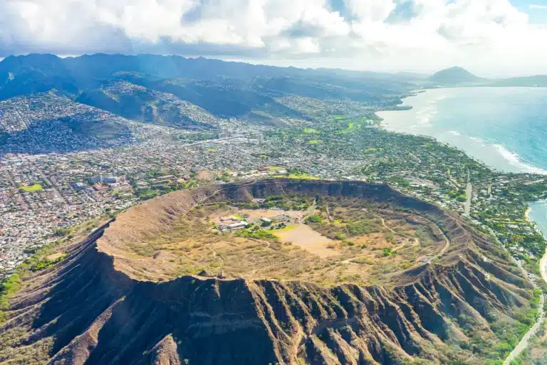Diamond Head State Monument: State Park Attraction in the town of Honolulu on Oahu