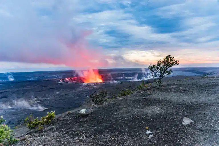 Hawaii Volcanoes National Park: State Park Attraction in the town of Volcano on Big Island