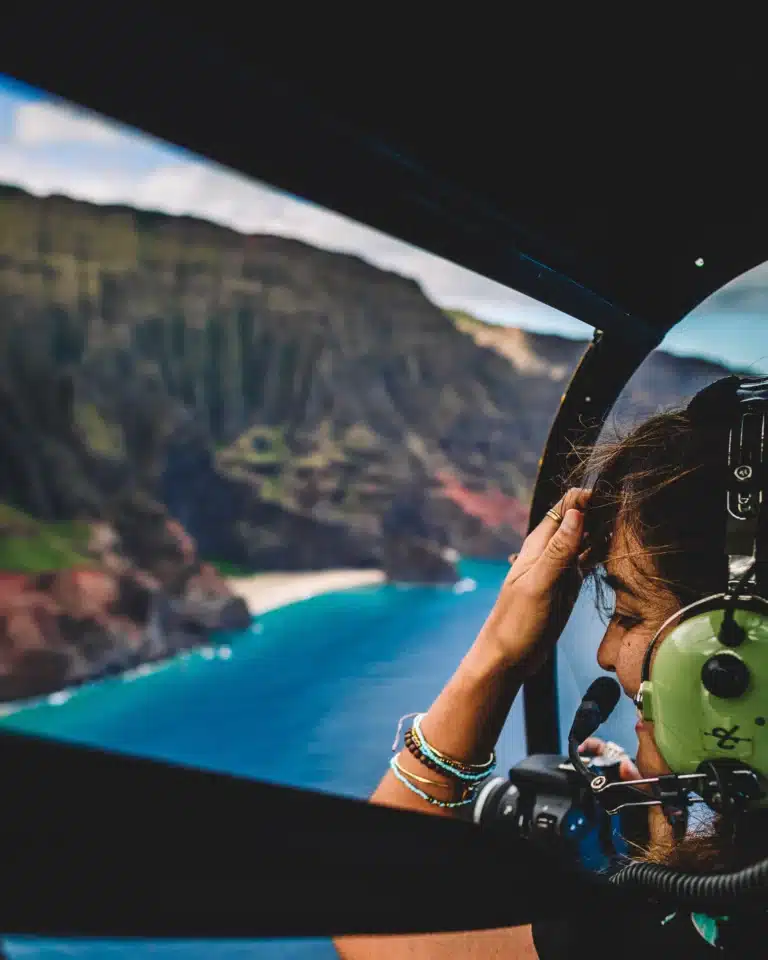 Photography Helicopter Flight: Air Activity Tour in the town of Lihue on Kauai