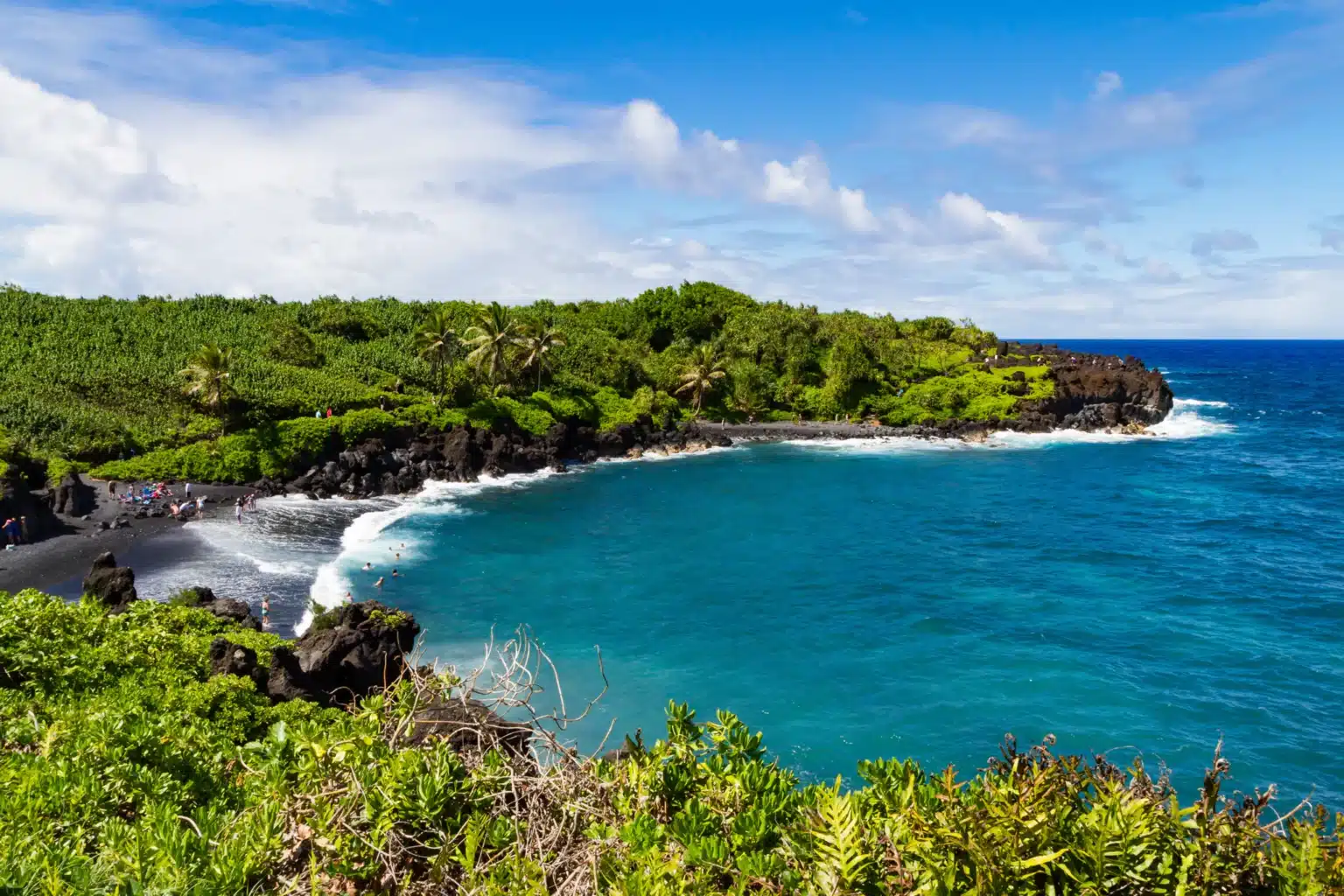 Wai'anapanapa Black Sand Beach: Beach Attraction in the town of Hana on Maui