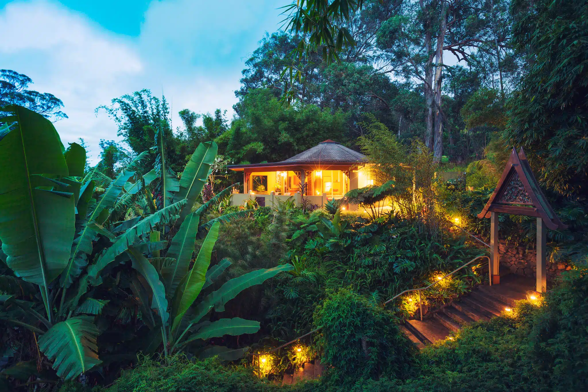 Living Off-Grid in Hawaii: Sustainable Living in Paradise